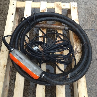 Vibratech+ 52 110v c/w 7M Hose